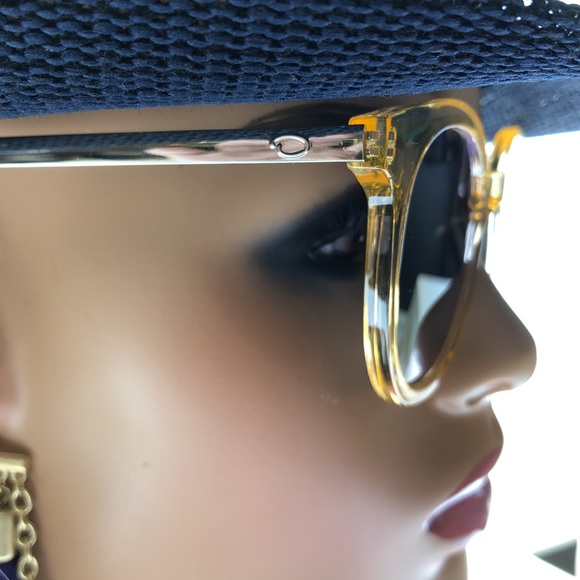 Oscar DeLa Renta Clear Yellow Frame Slim Gold Arm Blue Tint - Picture 5 of 7